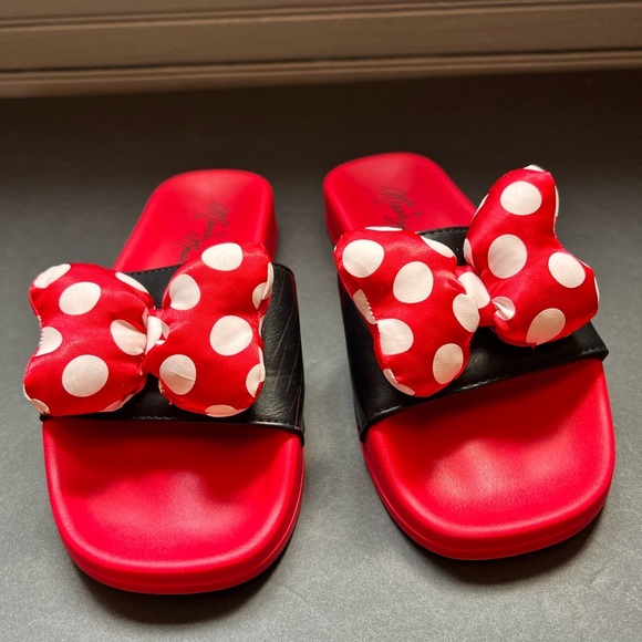 Minnie Mouse Slides With Red & White Polka Dot Bows preowned  measure Women S 6 - Picture 2 of 6